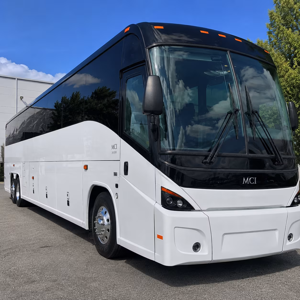 busrentalgardena com is ready to help you find airport transportation for groups of any size